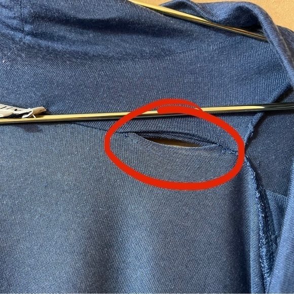 Alice + Olivia | Base Draped Wrap Popover Top Tencel Silk Blue Size M - Picture 7 of 15